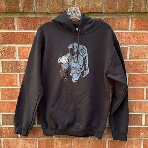 Gildan Sweatshirt Hoodie Sz Small Cosmic Astronaut Jellyfish NWOT Black